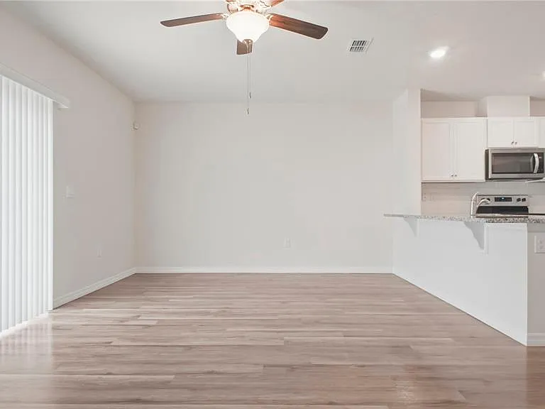 1311 Tallowwood Ln — Photo 14