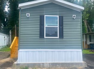 126 Oakleaf Dr, Saint Charles, MO 63301