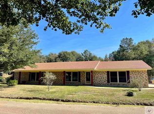 209 Green Acres Dr, Atlanta, TX 75551