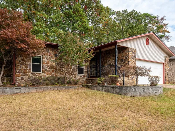 9902 Surrey Dr, Little Rock, AR 72204