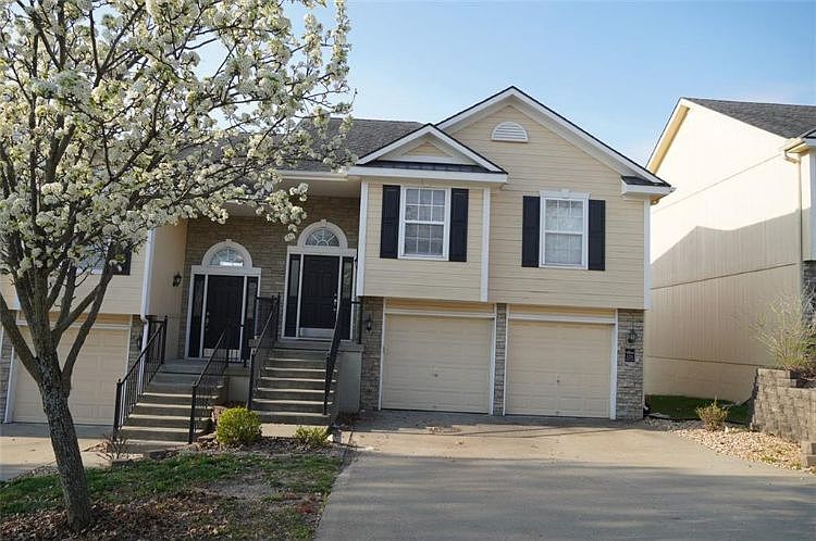1st image of 1231 NW Ashley Dr