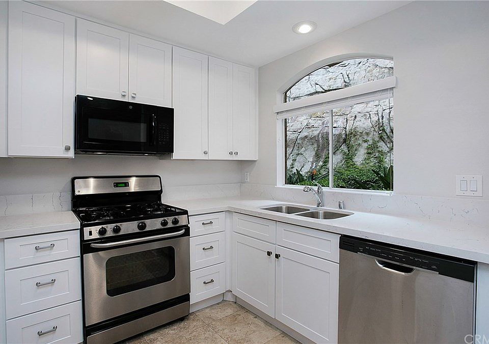 1st image of 30902 Clubhouse Dr Unit 14C