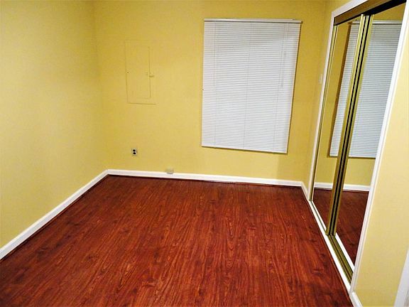 4th image of 8348 Stationhouse Ct