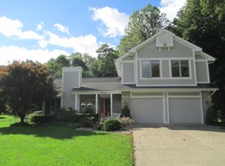 6233 Winddrift Ave, Kalamazoo, MI 49009