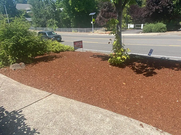 Parkwood Court Apartments — Photo 16