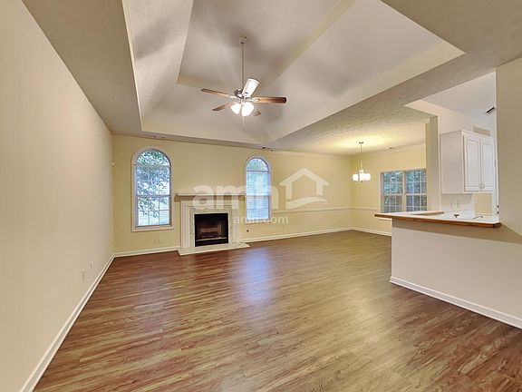 3rd image of 1025 Dogwood Park Dr