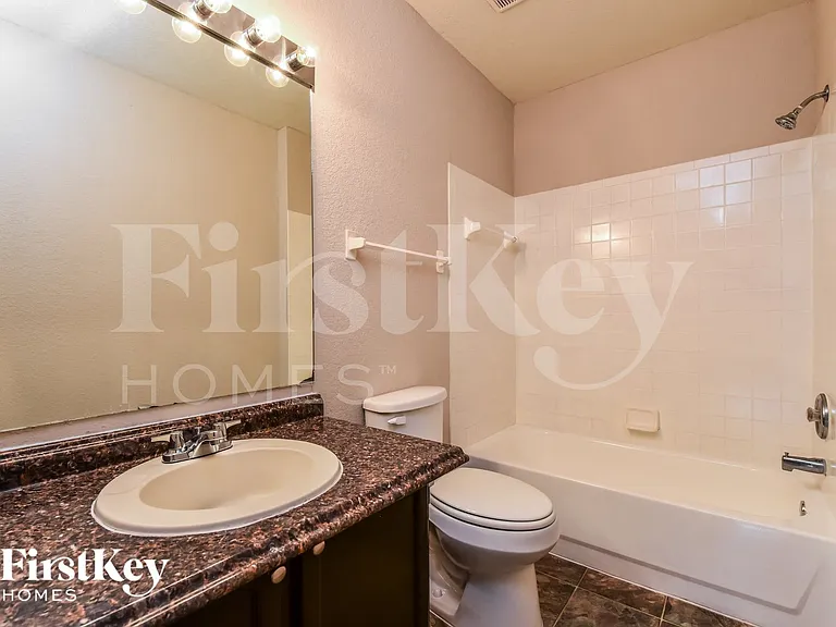6840 Abady Ln — Photo 10