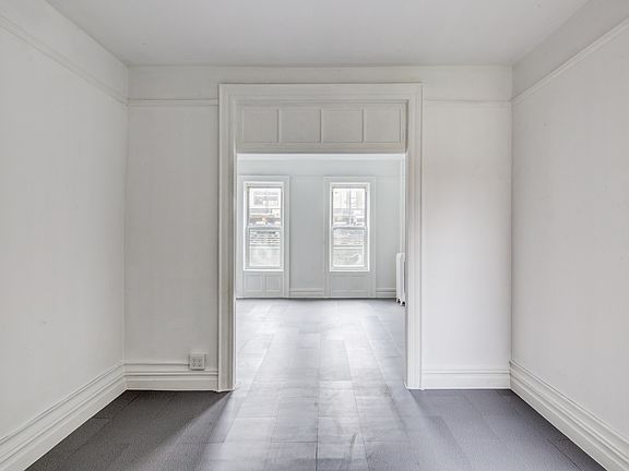 3rd image of 3024 31st St APT 2
