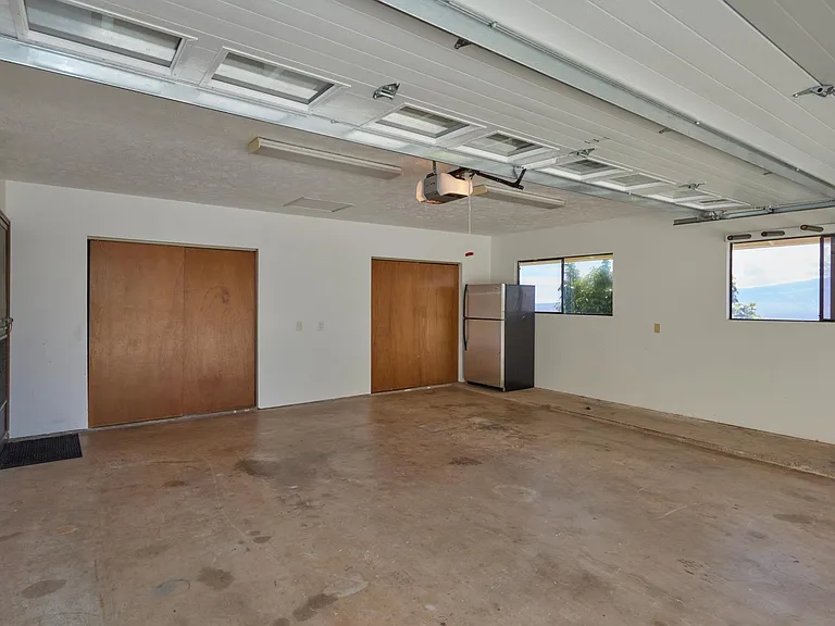 560 Kuikahi Dr — Photo 74