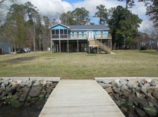 932 W Island View Rd, Bath, NC 27808