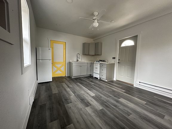 4th image of 815 4th Ave N #1/2
