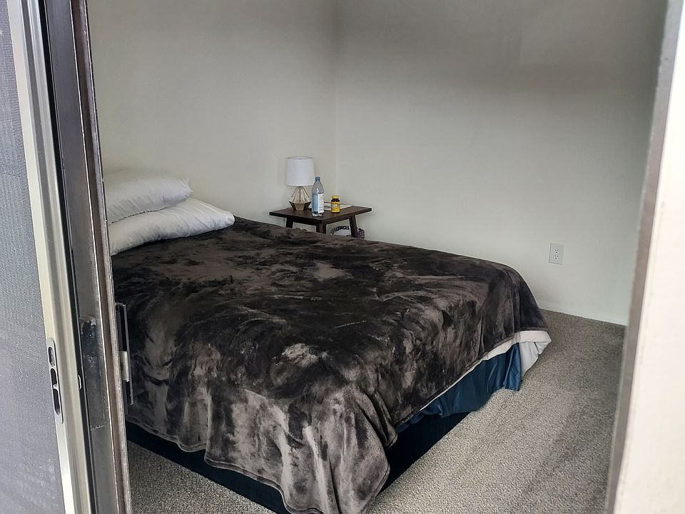 1st image of 2201 Delaware St