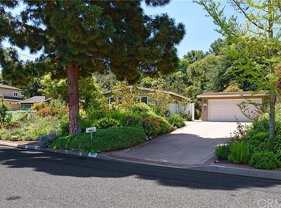 3rd image of 27643 Conestoga Dr
