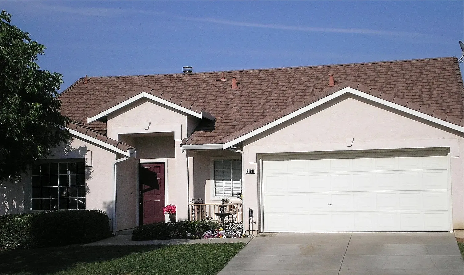 9180 Loganberry Dr photo 1