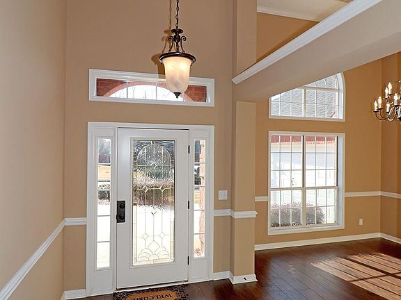 5th image of 114 Saint Marlo Dr