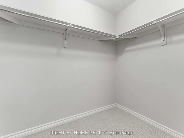 432 Meadowbreeze Dr — Photo 18
