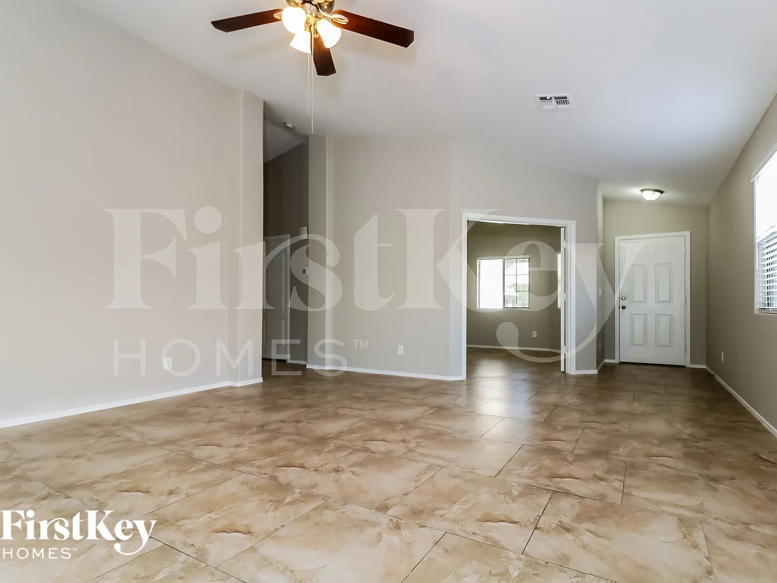 3 bed, 2.0 bath, 1692 sqft, $2,440 — Photo 4