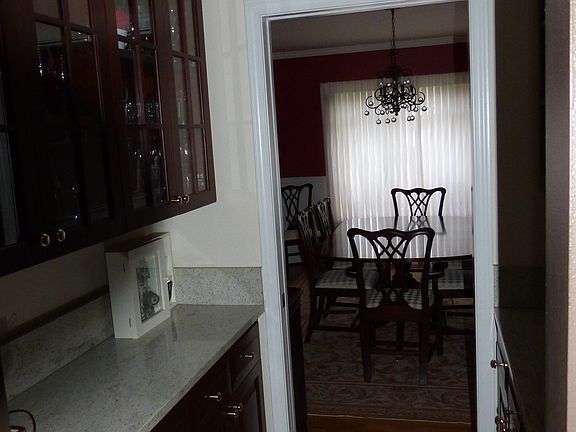 2nd image of 2602 N Carr St