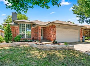 5613 Cancun Dr, North Richland Hills, TX 76180