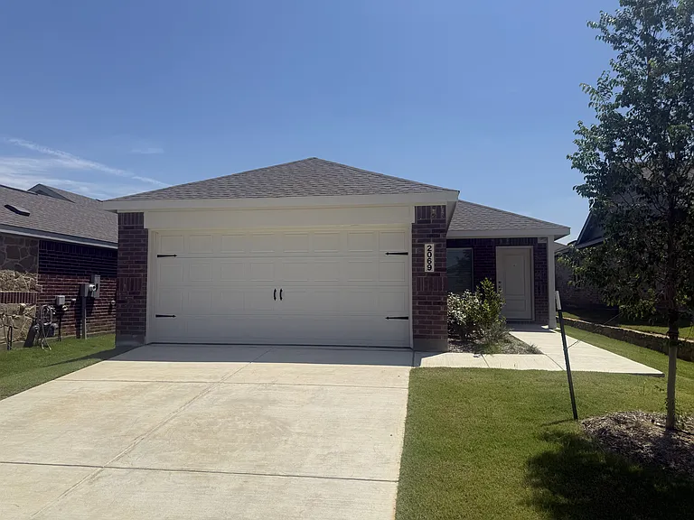 2069 Belgian Dr — Photo 1