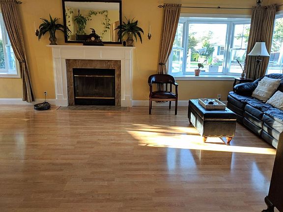 3rd image of 15230 Herring Ave