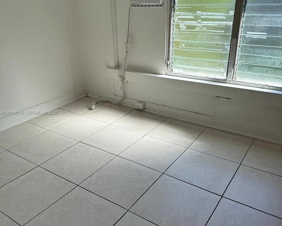 1st image of 2253 SW 16th St #3