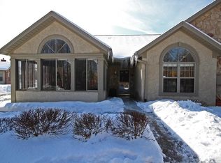 196 Stonebend Dr, Powell, OH 43065