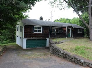 129 Sycamore Dr, New Windsor, NY 12553
