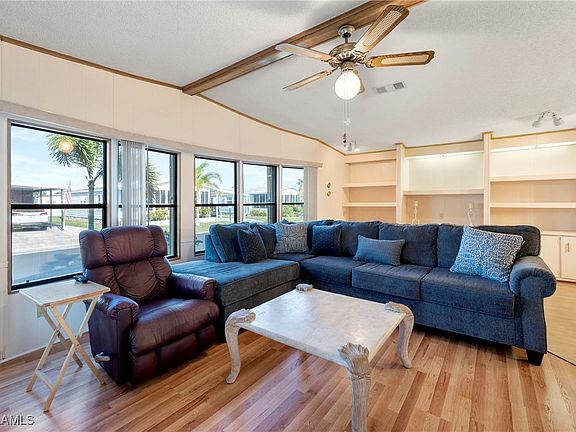 2nd image of 605 Sunshine Ln