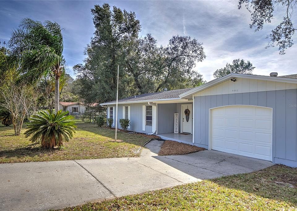 1st image of 9012 N Golfview Dr