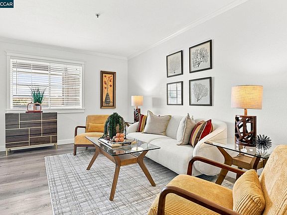 4th image of 460 Bollinger Canyon Ln APT 285