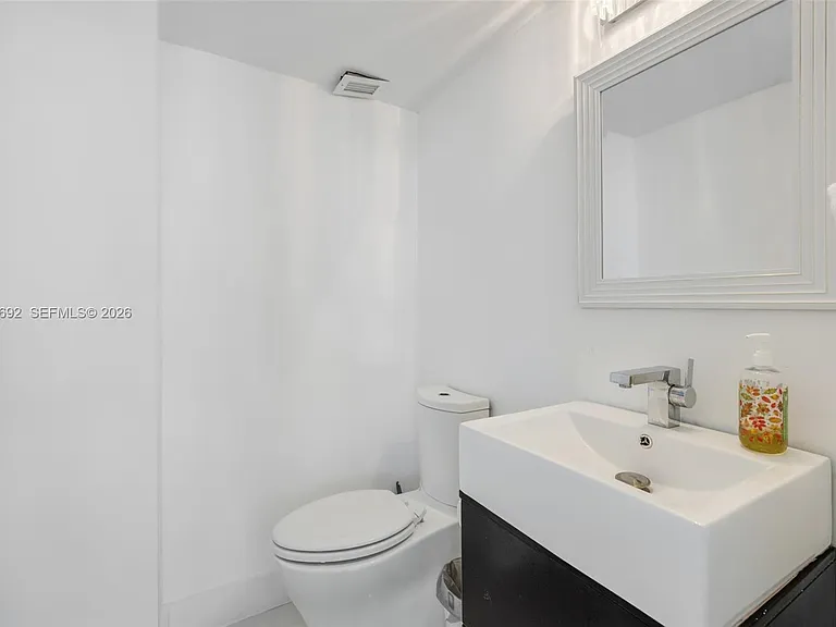 9511 Collins Ave #1211 — Photo 7