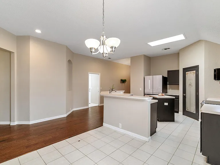 615 Lake Bridge Dr — Photo 26