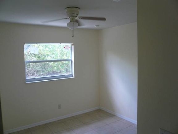 3rd image of 1102 Gretchen Ave S