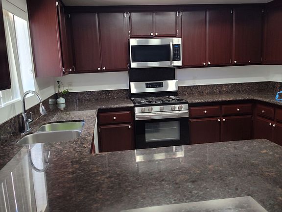 2nd image of 16275 Avenida Manzana