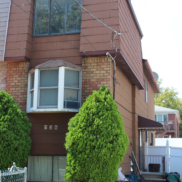 1st image of 136 Ontario Ave