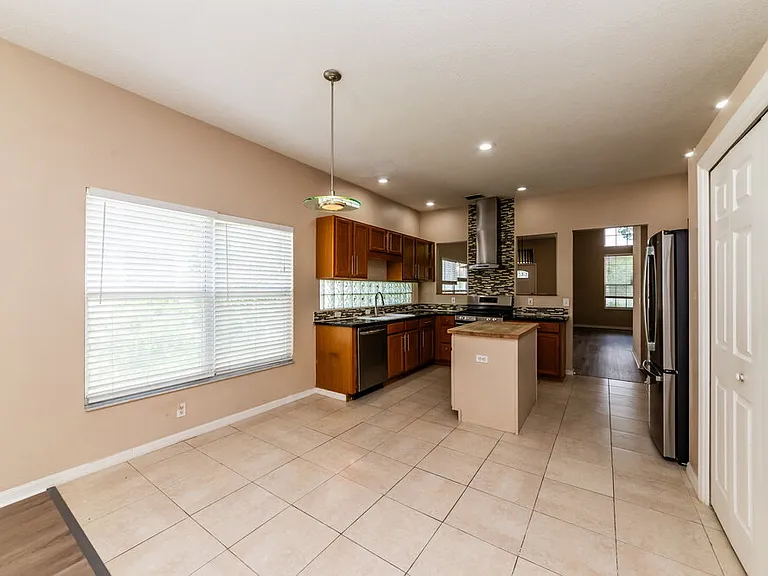 12336 Hollybush Ter — Photo 7