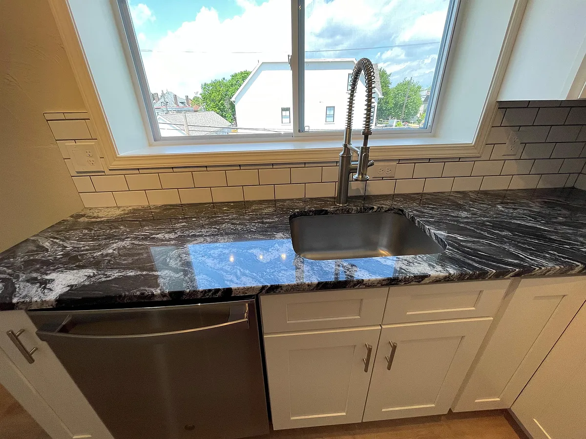 Building Photo - 625 N Negley Ave #12