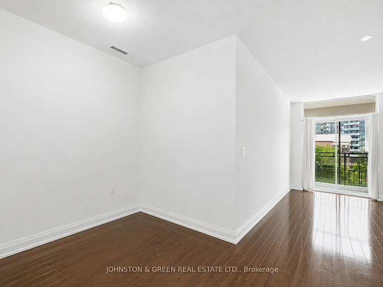 55 De Boers Dr #318 — Photo 27