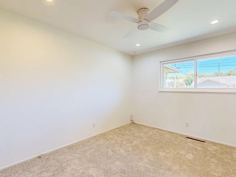 1925 Leafgreen Dr — Photo 30