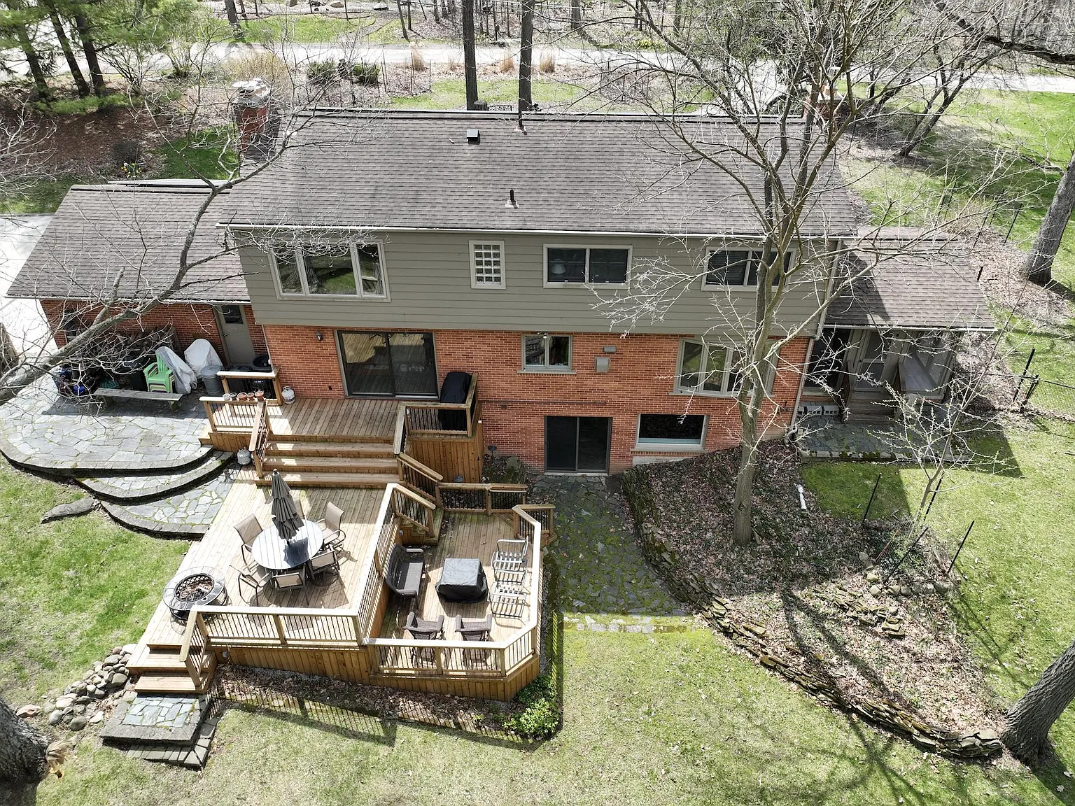 3 bed, 3.5 bath, 2977 sqft, $4,500 — Photo 2