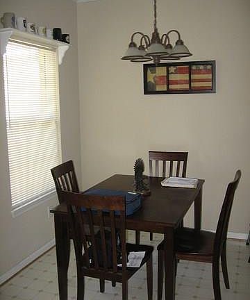 3rd image of 238 Belmont Cir