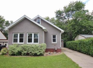 1015 9th St NW, Minot, ND 58703