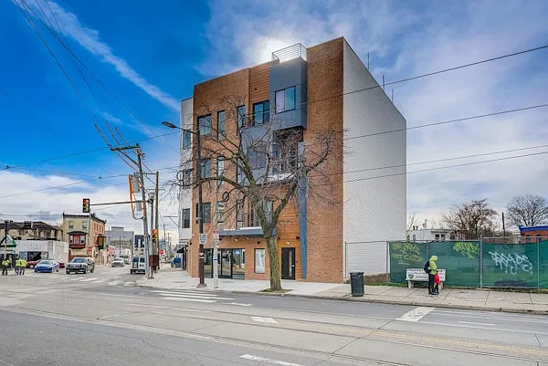 Nova Commons - 4200 Landcaster Ave