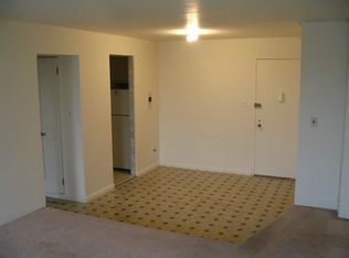 3205 Newtown Ave APT 2B, Astoria, NY 11102