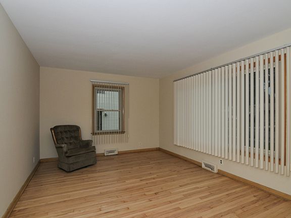 2nd image of 165 W Van Norman Ave