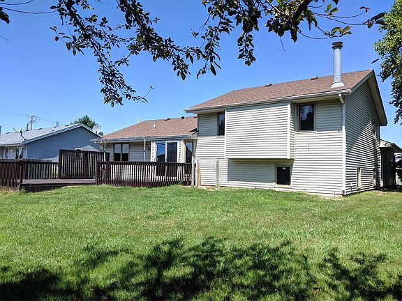 2nd image of 7023 Thomas Dr