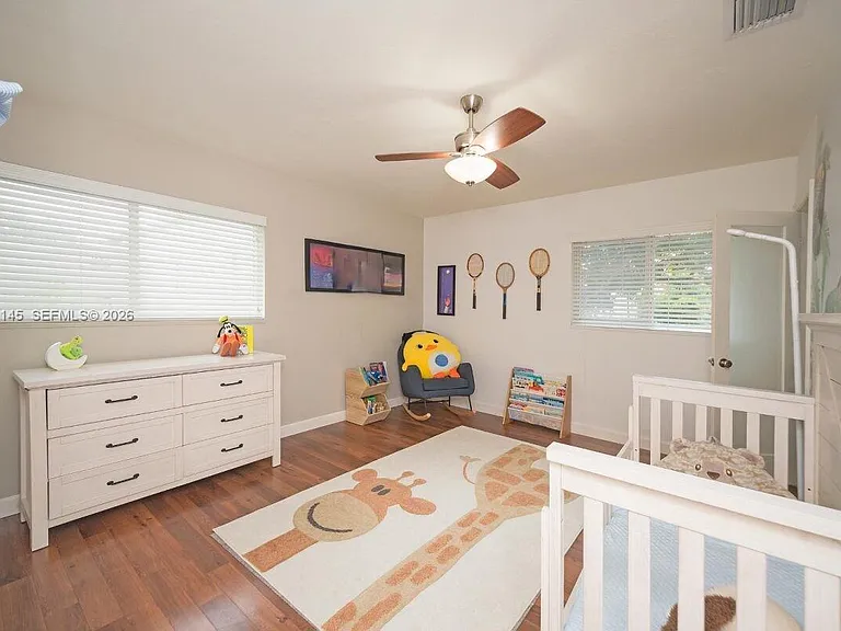 423 Alhambra Cir — Photo 21