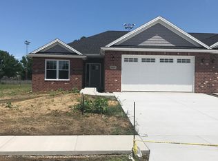317 Pintail Dr, Sherman, IL 62684