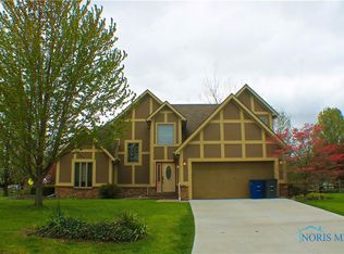 1920 Lexington Dr, Perrysburg, OH 43551